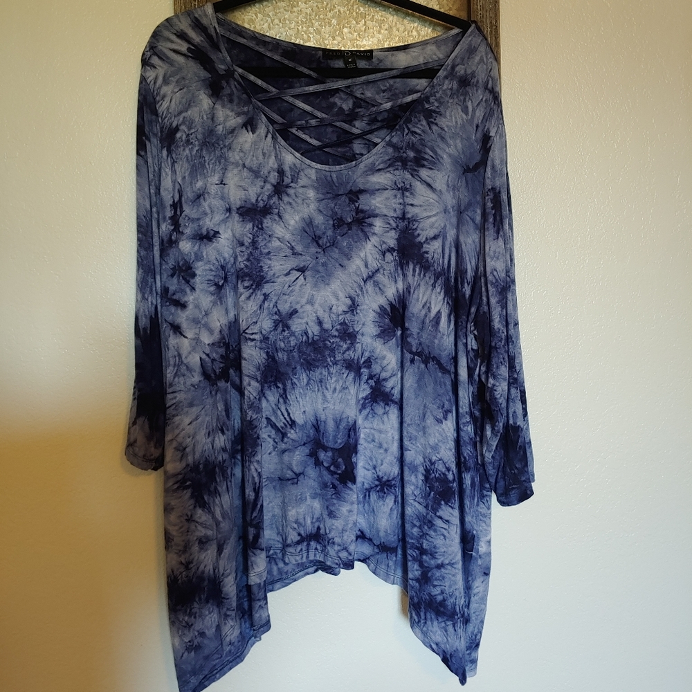 Fred David Blue & White Tye Dyed Shark Bite Top